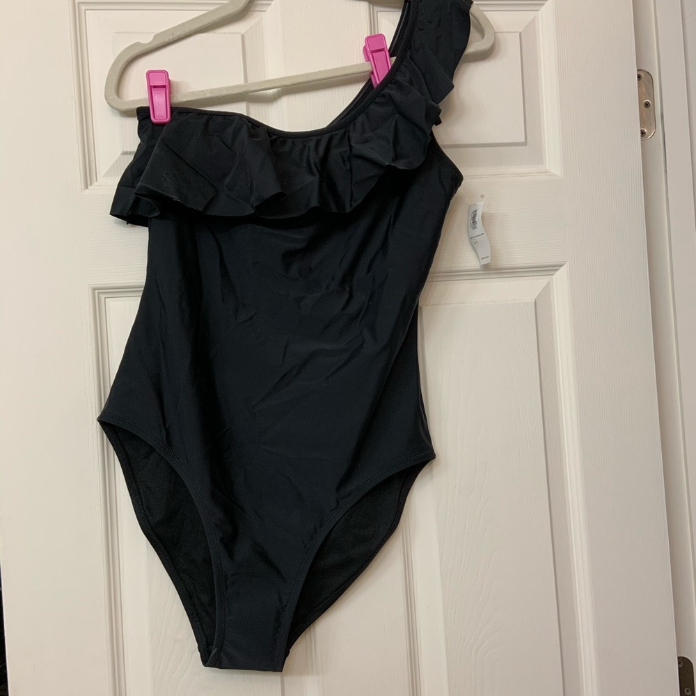 Vacation Ready - Black one shoulder ruffle swim suit